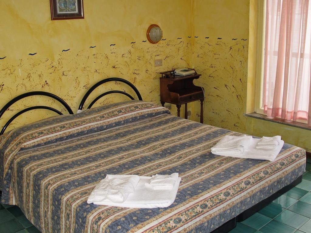 Hotel Capo Noli Pokój zdjęcie
